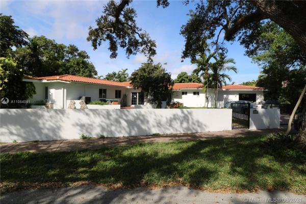 Granada, 2310 Country Club Prado, Coral Gables, Florida 33134, image 2