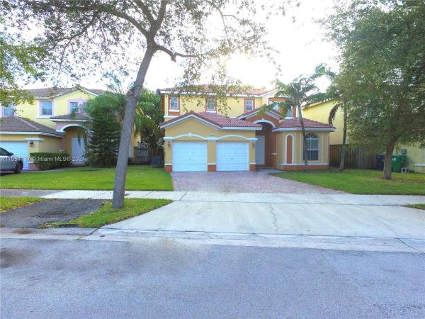 Villas Del Campo, 24546 SW 108th Pl, Princeton, Florida 33032, image 2