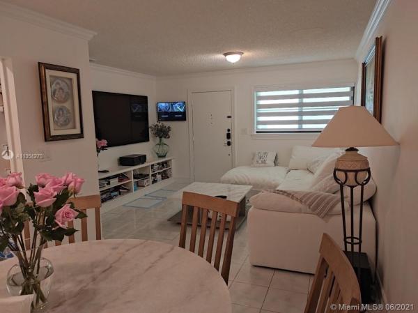 Miller Villas, 6490 SW 130th Ave #1604, Kendale Lakes, Florida 33183, image 2