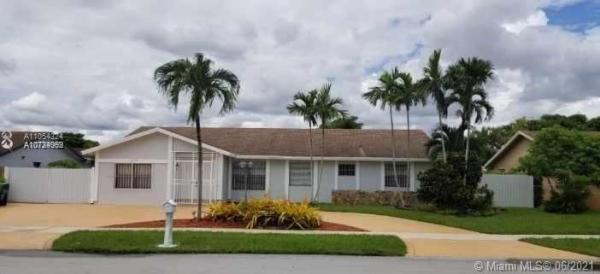 San Sebastian, 13237 SW 44th Ln, Kendale Lakes, Florida 33175, image 2