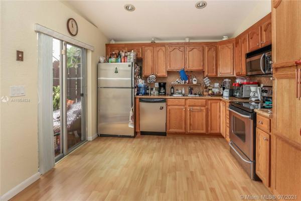 Villas At Carriage Hills, 117 Fox Rd #1-42, Hollywood, Florida 33024, image 2