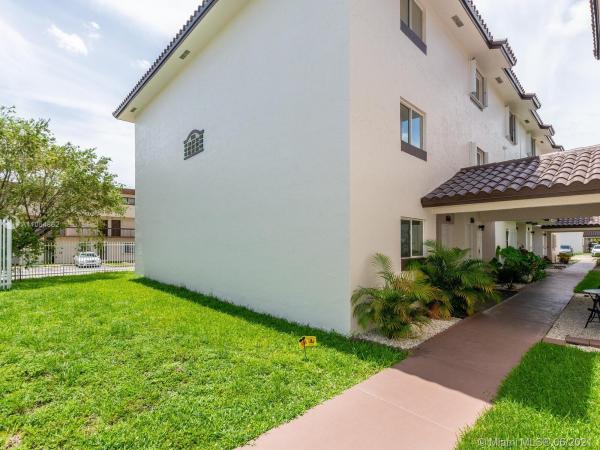 Trail Heights Gardens, 950 SW 104th Ct #C-209, University Park, Florida 33174, image 2