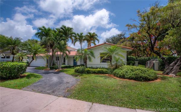 Riviera, 6009 San Vicente St, Coral Gables, Florida 33146, image 2