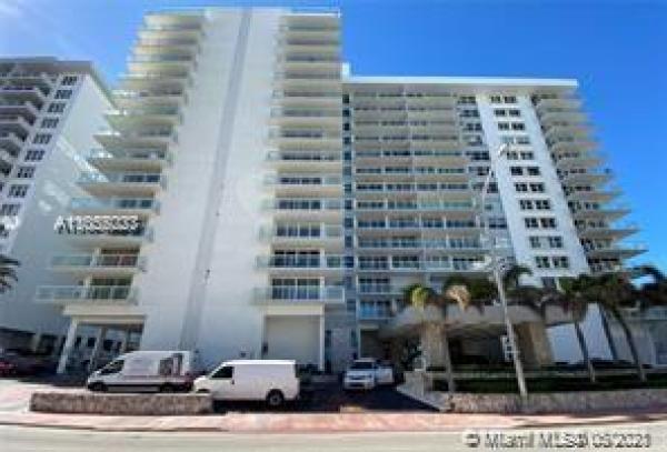 Royal Embassy, 5750 Collins Ave #6K, Miami Beach, Florida 33140, image 2