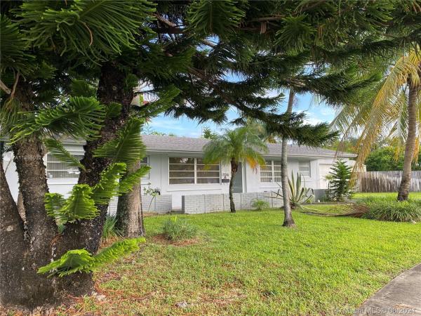 Kendale Lakes No HOA, 13781 SW 72nd Ter, Kendale Lakes, Florida 33183, image 2
