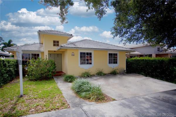 Superior Homes Estates, 836 NW 135th Ct, Tamiami, Florida 33182, image 2