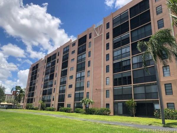 Huntington Lakes 5, 7260 Kinghurst Dr #507, Delray Beach, Florida 33446, image 2