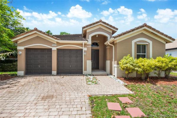 16532 SW 58th Ter, Unincorporated Dade County, Florida 33193, image 2