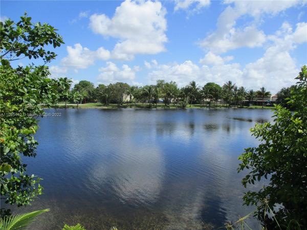 Snapper Creek Townhouses, 7030 SW 112th Ct, Kendall, Florida 33173, image 2