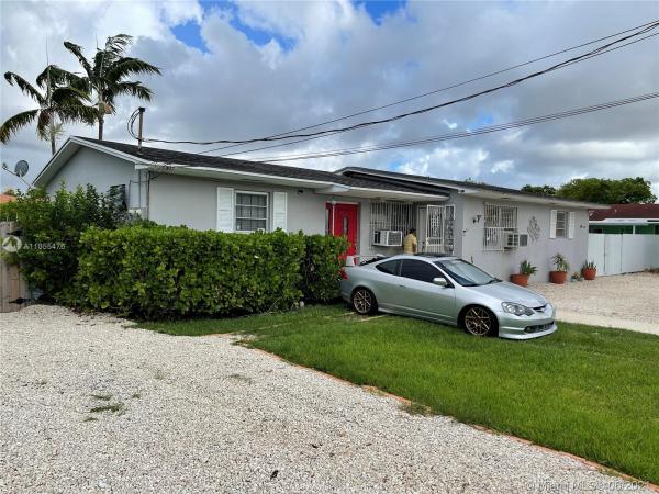 Flagami, 154 SW 78th Pl, Fountainebleau, Florida 33144, image 2