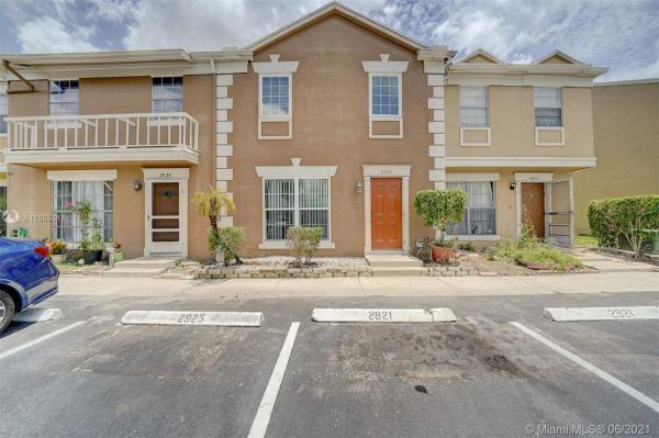 Crown Colony, 2921 Belmont Ln, Cooper City, Florida 33026, image 2