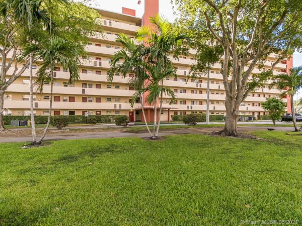 Camellia Gardens, 1770 NE 191st St #313-1, Ojus, Florida 33179, image 1