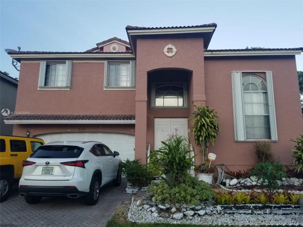 8109 SW 157th Ct, Unincorporated Dade County, Florida 33193, image 2