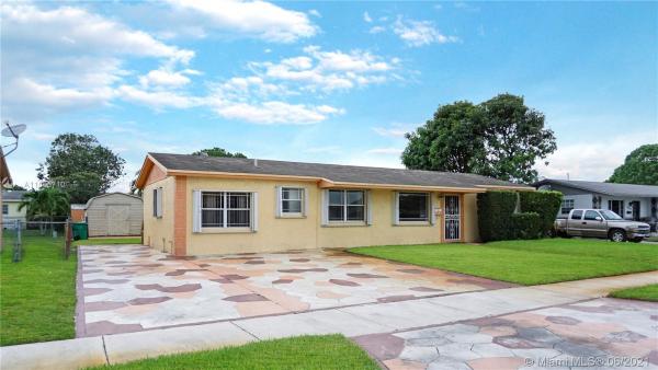 Liberty Homes Estates, 2921 NW 209th Ter, Miami Gardens, Florida 33056, image 2