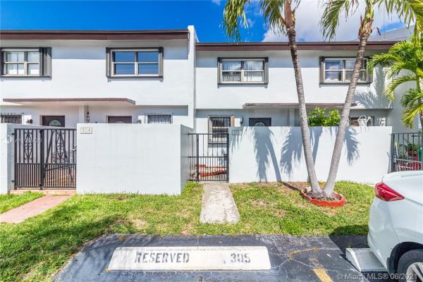 Gardens At Kendale Lakes, 8020 SW 152nd Ave #305, Kendall West, Florida 33193, image 2