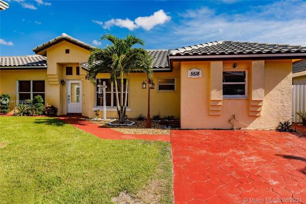 Monterrey, 5518 NW 185th St, Miami Gardens, Florida 33055, image 2