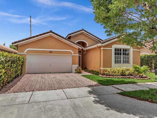3938 SW 156th Ct, Unincorporated Dade County, Florida 33185, image 2