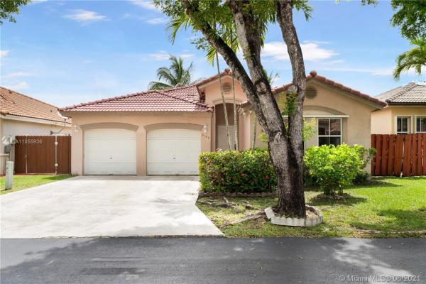 Poinciana At Sunset Lakes, 8149 SW 163rd Pl, Kendall, Florida 33193, image 2
