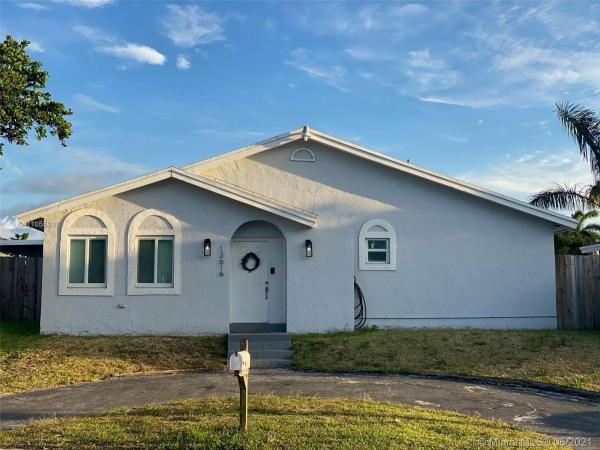 13616 SW 287 Ln #, Unincorporated Dade County, Florida 33033, image 2