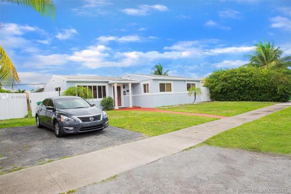 Norwood, 911 NW 196th Ter, Miami Gardens, Florida 33169, image 2