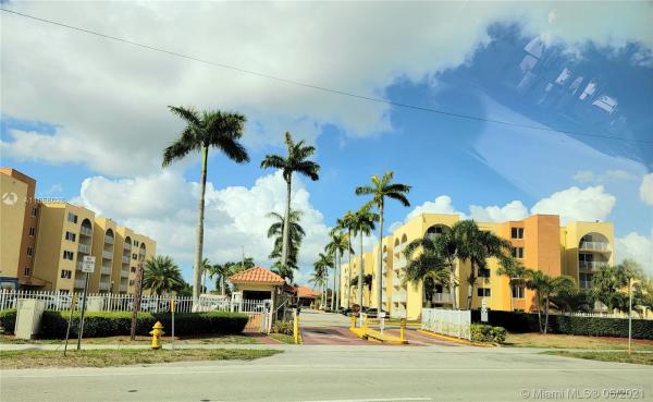 Coral Gate West, 7000 NW 186th St #4-220, Country Club, Florida 33015, image 2