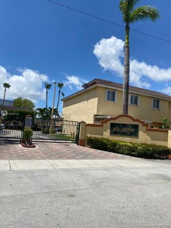 Les Jardins, 8320 NW 10th St #8, Fountainebleau, Florida 33126, image 2