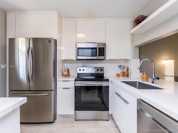Waterside Village, 15801 W Waterside Cir #202, Sunrise, Florida 33326, image 2