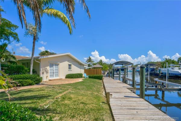 Paradise Port, 2561 Old Donald Ross Rd, Palm Beach Gardens, Florida 33410, image 2