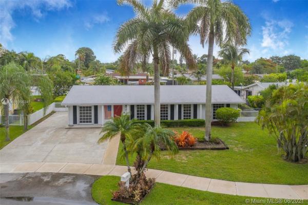 Bel Aire, 19635 SW 99th Ct, Cutler Bay, Florida 33157, image 2