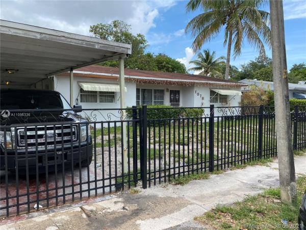 Mansionette Homes, 1075 NW 129th St, North Miami, Florida 33168, image 2