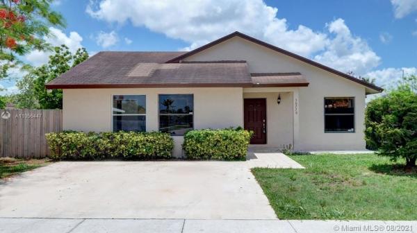 Pine Needles East Homes, 30230 SW 160th #30230, Leisure City, Florida 33033, image 2