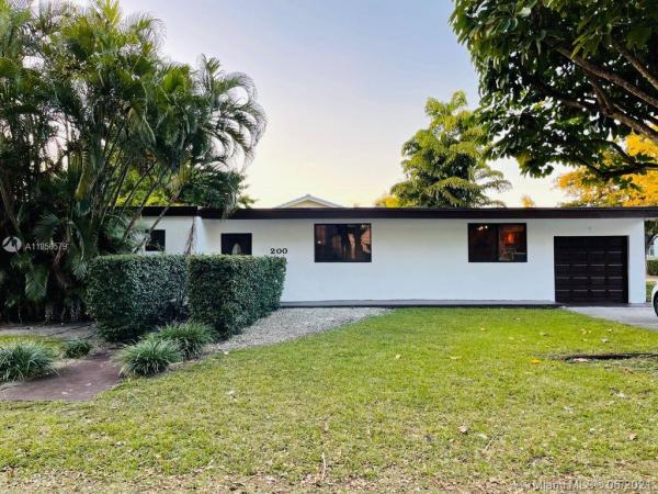 Cinema Park Country Club Estates, 200 N Esplanade Dr, Miami Springs, Florida 33166, image 2