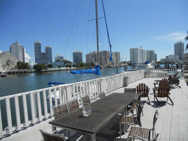 The Tropical Resort, 6865 Bay Dr #9, Miami Beach, Florida 33141, image 2