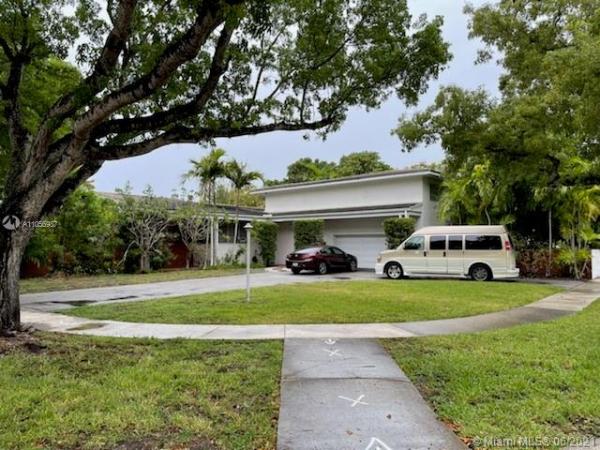 Keystone Island, 12885 Hickory Rd, North Miami, Florida 33181, image 2