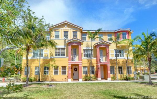 Shoma Townhomes At Royal Palm Beach, 4101 Shoma Dr, Royal Palm Beach, Florida 33414, image 2