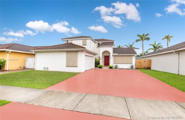 Kenland Homes, 12360 SW 95th Ter, The Crossings, Florida 33186, image 2