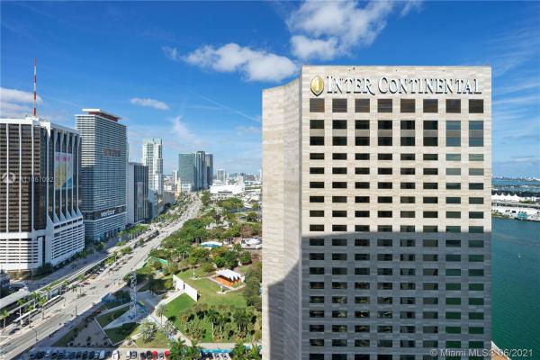 One Miami East, 335 S Biscayne Blvd #3200, Miami, Florida 33131, image 2