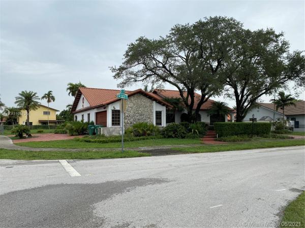 University Park East, 13361 SW 5th St, Tamiami, Florida 33184, image 2
