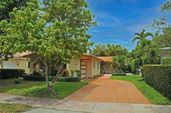 Granada, 826 Capri St, Coral Gables, Florida 33134, image 2