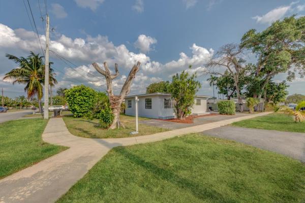 Seaboard Park, 17145 NE 4th Ave, North Miami Beach, Florida 33162, image 2