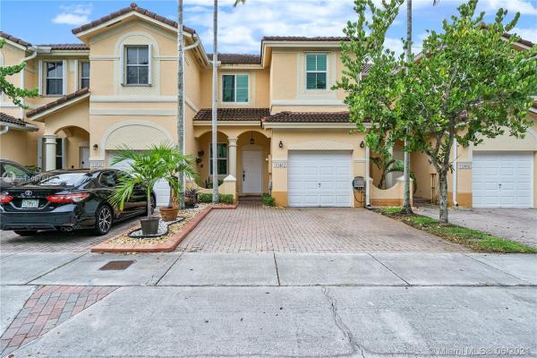 Kendall Breeze, 12462 SW 121st Ln #12462, Three Lakes, Florida 33186, image 2