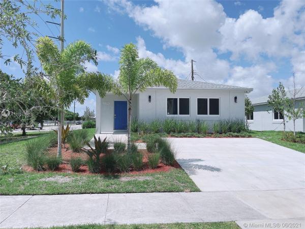 Liberia, 2204 Freedom St, Hollywood, Florida 33020, image 2