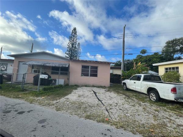 Trailer City, 2380 NE 137th St, North Miami Beach, Florida 33181, image 2