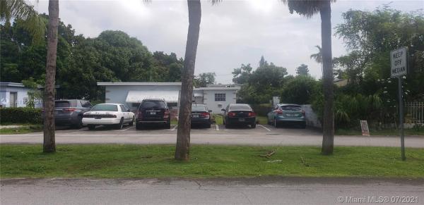 361 NE 108th St, Unincorporated Dade County, Florida 33161, image 2