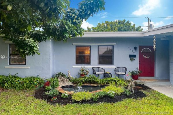 Cutler Ridge, 9250 Nautilus Dr, Cutler Bay, Florida 33189, image 2