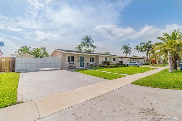 Palm Springs North Residential, 18321 NW 86th Ave, Palm Springs North, Florida 33015, image 2