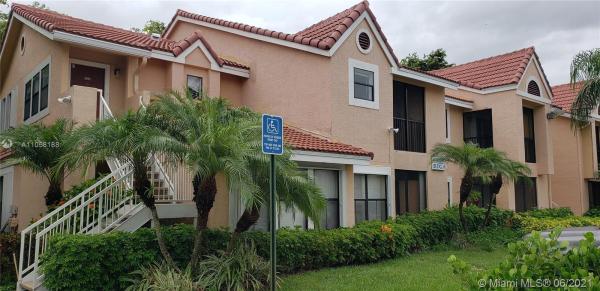 Biscayne Beach Club, 15551 SW 104th Ter #8111, The Hammocks, Florida 33196, image 2