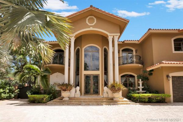 Royal Oaks, 8200 NW 163rd St, Miami Lakes, Florida 33016, image 2
