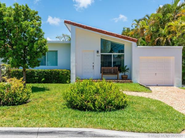 Altos Del Mar, 9216 Dickens Ave, Surfside, Florida 33154, image 2