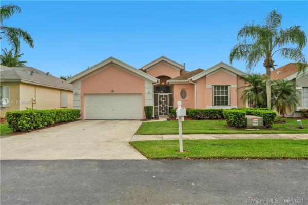 North Gate, 2400 SE 7th Pl, Homestead, Florida 33033, image 2